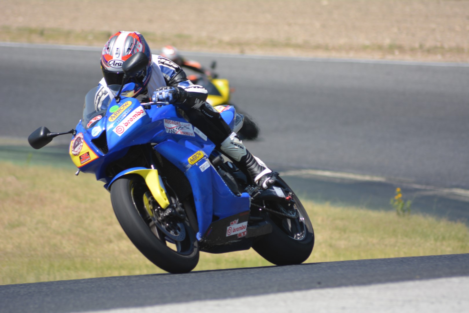 Probamos el nuevo asfalto del Circuito del Jarama RACE