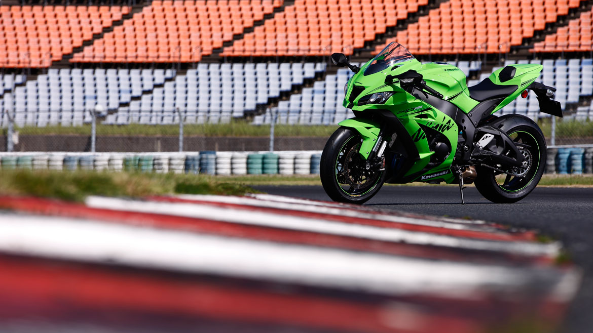 Kawasaki Ninja ZX-10RR: Ficha técnica y primeras impresiones