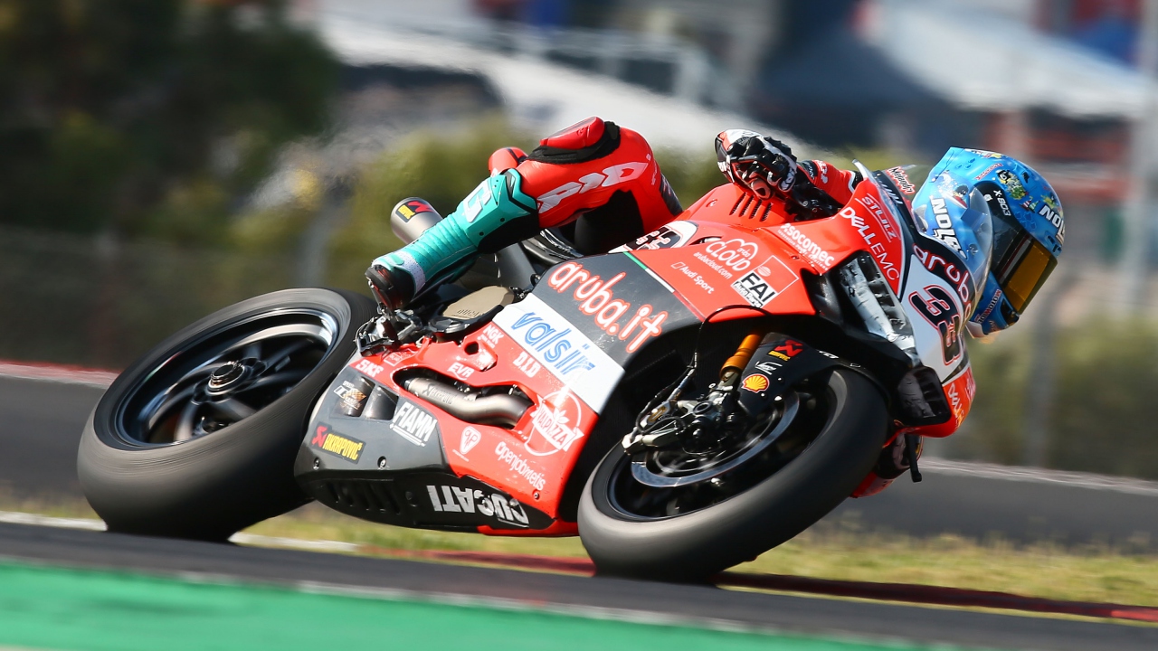 Jonathan Rea se pasea en Portimao para lograr un doble repóquer