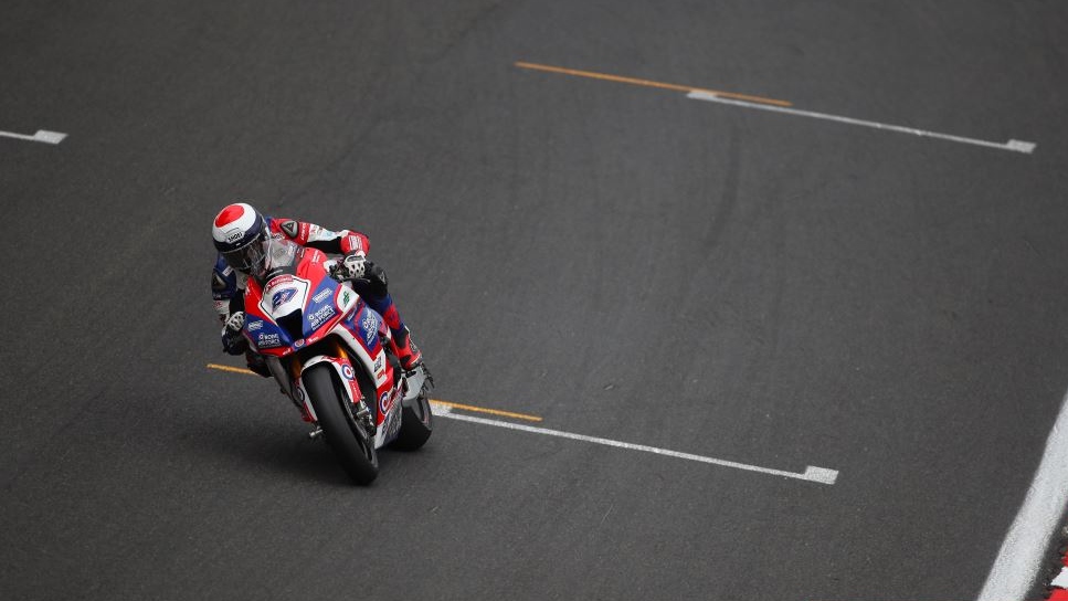 NoTodoMotoGP: Jake Dixon y la mecánica resucitan los fantasmas de Leon Haslam