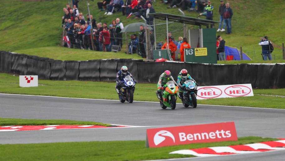 NoTodoMotoGP: Jake Dixon y la mecánica resucitan los fantasmas de Leon Haslam