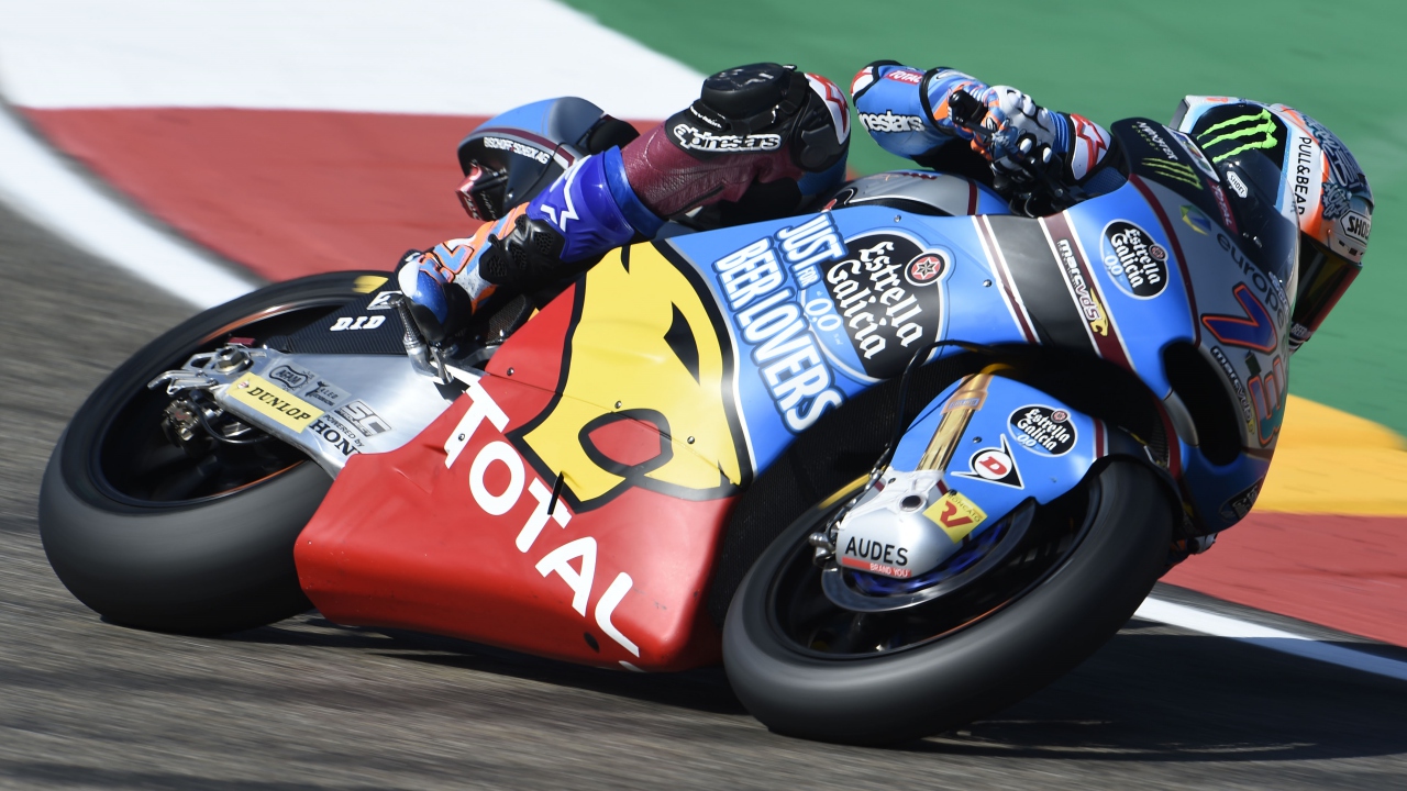 Brad Binder sigue con su idilio aragonés y se impone en Moto2 ante Pecco Bagnaia