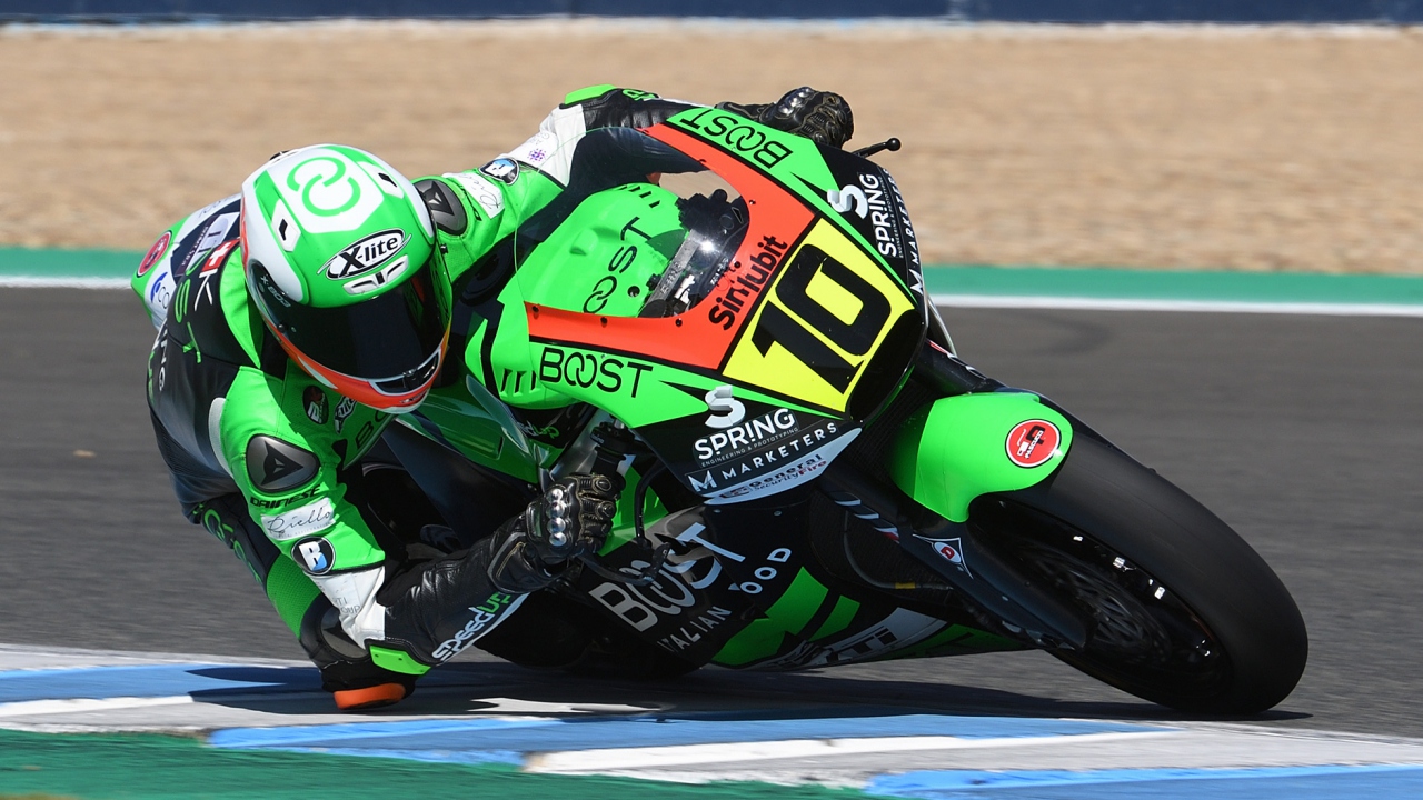 Edgar Pons arrasa en Jerez ante un Jesko Raffin que se acerca al título de Moto2