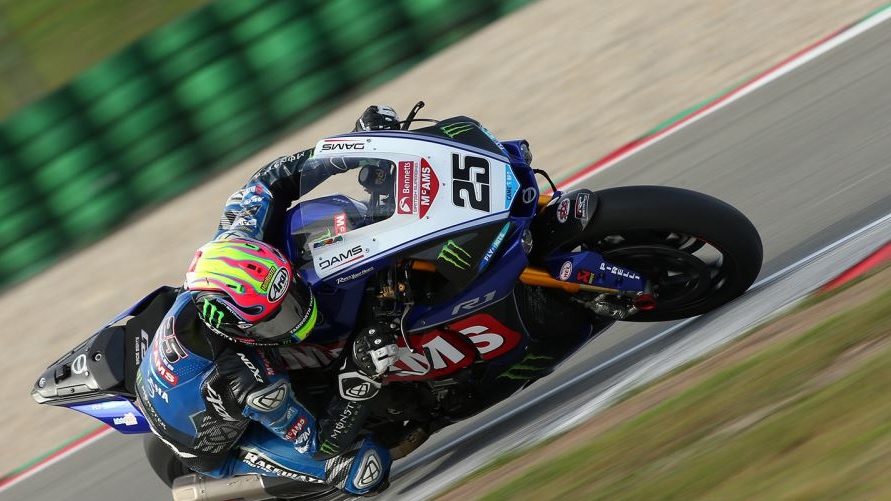 NoTodoMotoGP: Leon Haslam acaricia el título del BSB e Ilya Mykhalchyk conquista el IDM