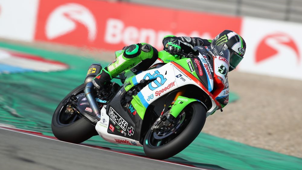 NoTodoMotoGP: Leon Haslam acaricia el título del BSB e Ilya Mykhalchyk conquista el IDM