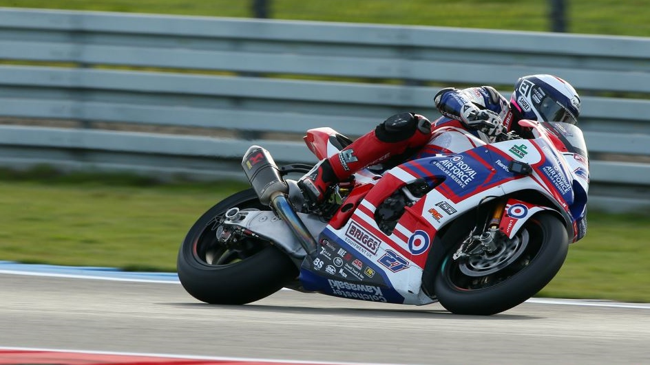 NoTodoMotoGP: Leon Haslam acaricia el título del BSB e Ilya Mykhalchyk conquista el IDM