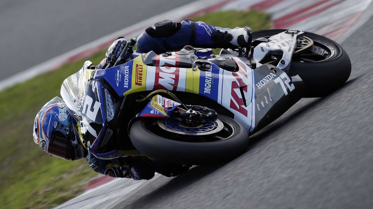 NoTodoMotoGP: Leon Haslam acaricia el título del BSB e Ilya Mykhalchyk conquista el IDM