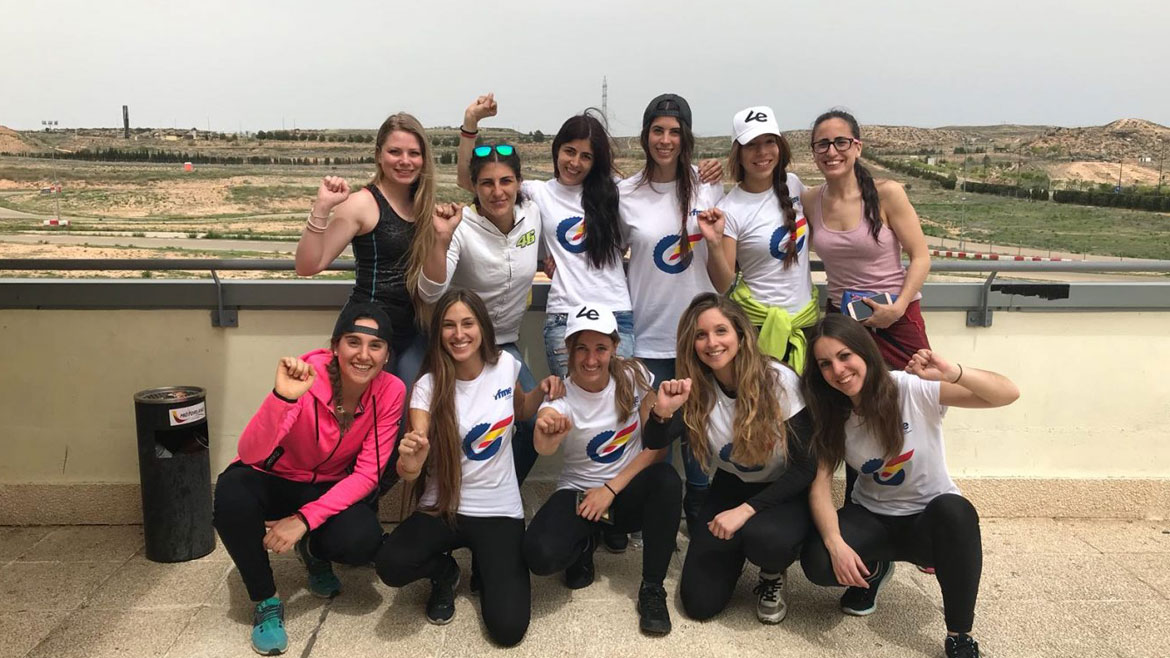 La Comisión Femenina de Motociclismo, premiada por la FIM