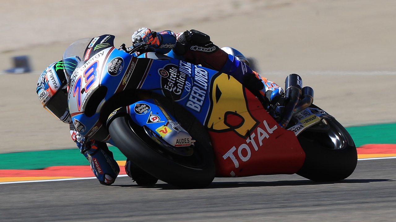 Mattia Pasini comanda mañana y tarde en el estreno de Moto2 en Tailandia
