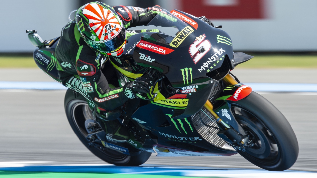 Marc Márquez bate a Andrea Dovizioso en la última curva de Tailandia y roza el título
