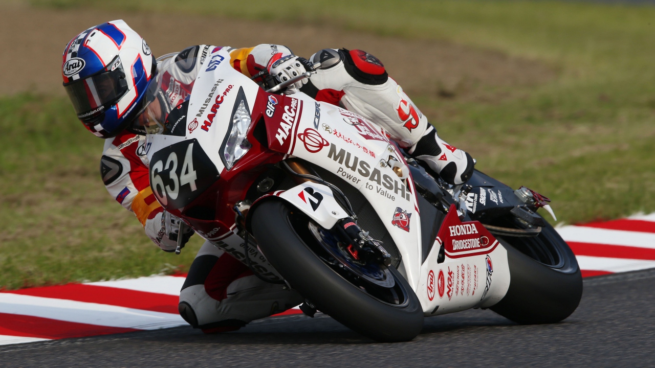 Leon Haslam cierra su maldición y volverá al WorldSBK como campeón del BSB