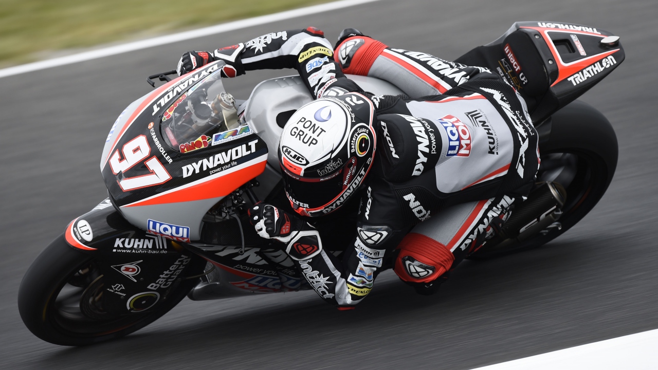 Mattia Pasini hace la pole de Moto2 en Australia en un mal día de los candidatos al título