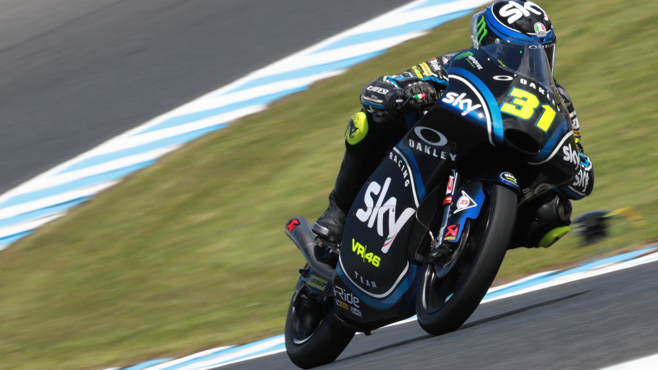 Albert Arenas vence la carrera más loca en Australia y Jorge Martín es más líder de Moto3