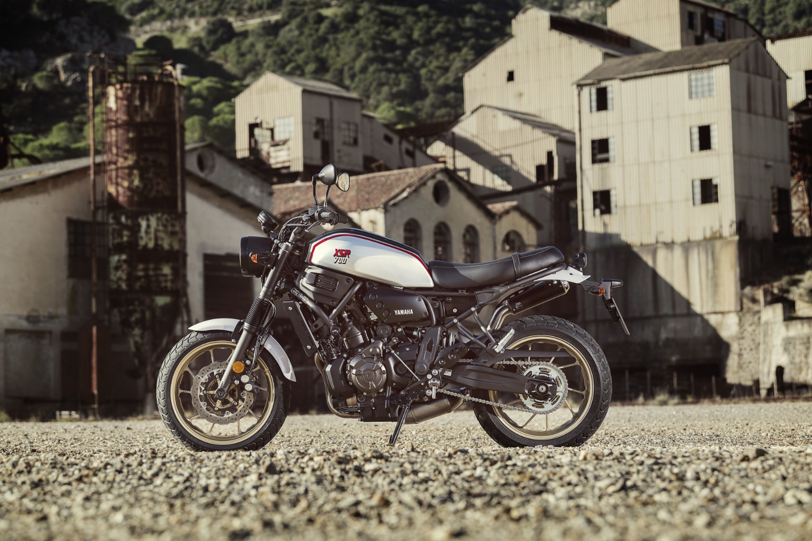 Yamaha XSR700 XTribute 2019, scrambler homenaje a la XT500