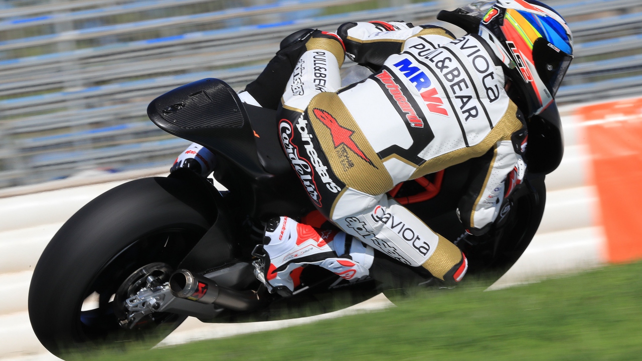 Steven Odendaal evita que MV Agusta lidere Moto2 en un día húmedo en Jerez