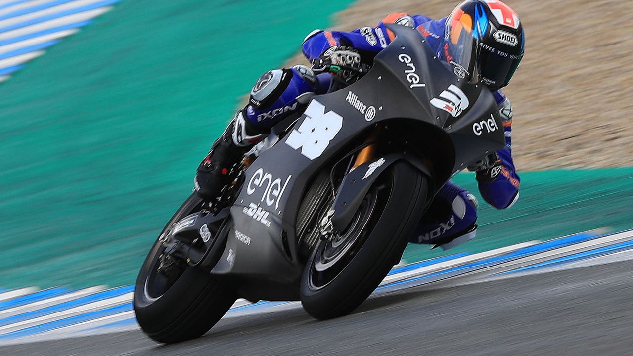 Mike Di Meglio lidera el día en MotoE pero Bradley Smith sale de Jerez como el más rápido