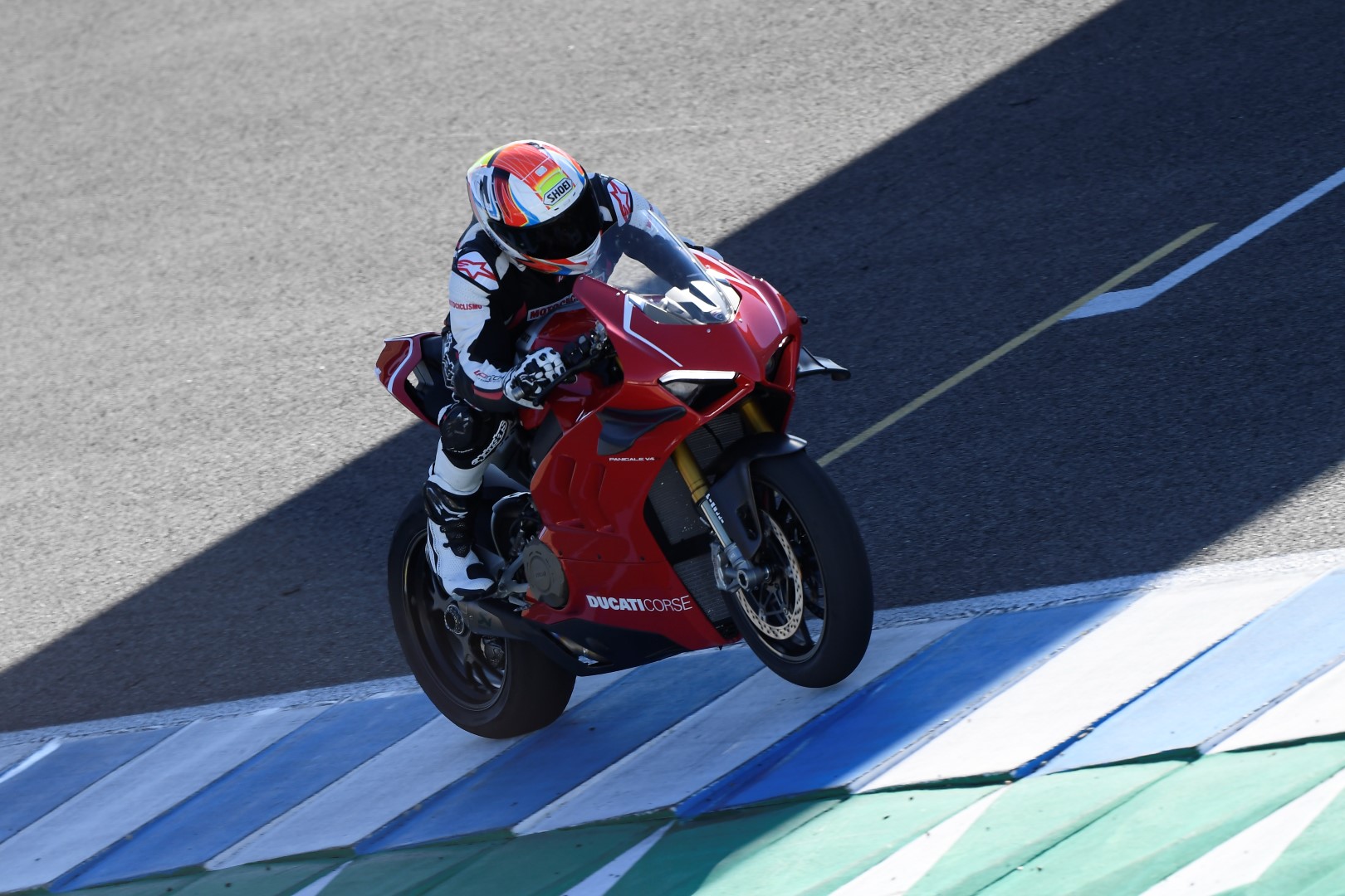 Ducati Panigale V4 R, primeras impresiones, precio y ficha técnica
