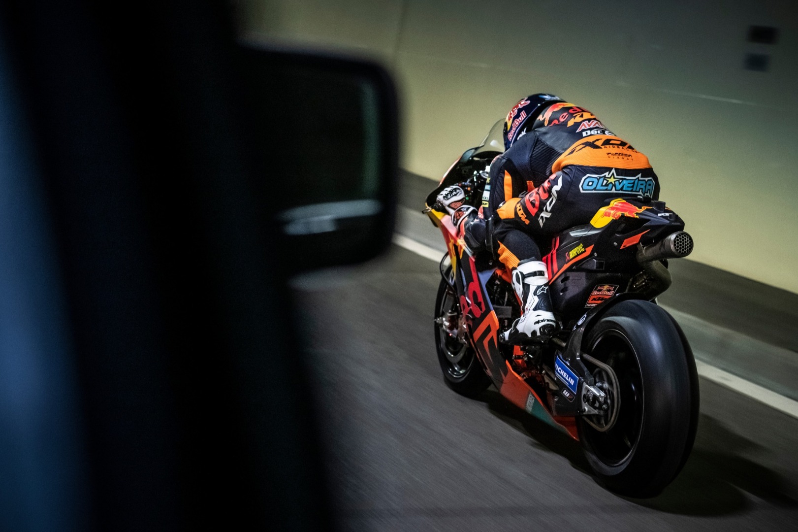 Ensordecedor: así sonaba la KTM de MotoGP a través de un túnel en Austria