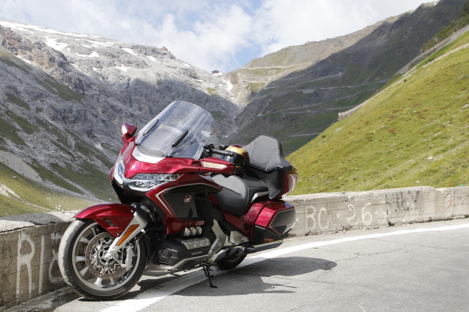 Desde Eslovenia hasta España en primera clase: Honda GL1800 Gold Wing Tour (DCT & Airbag)