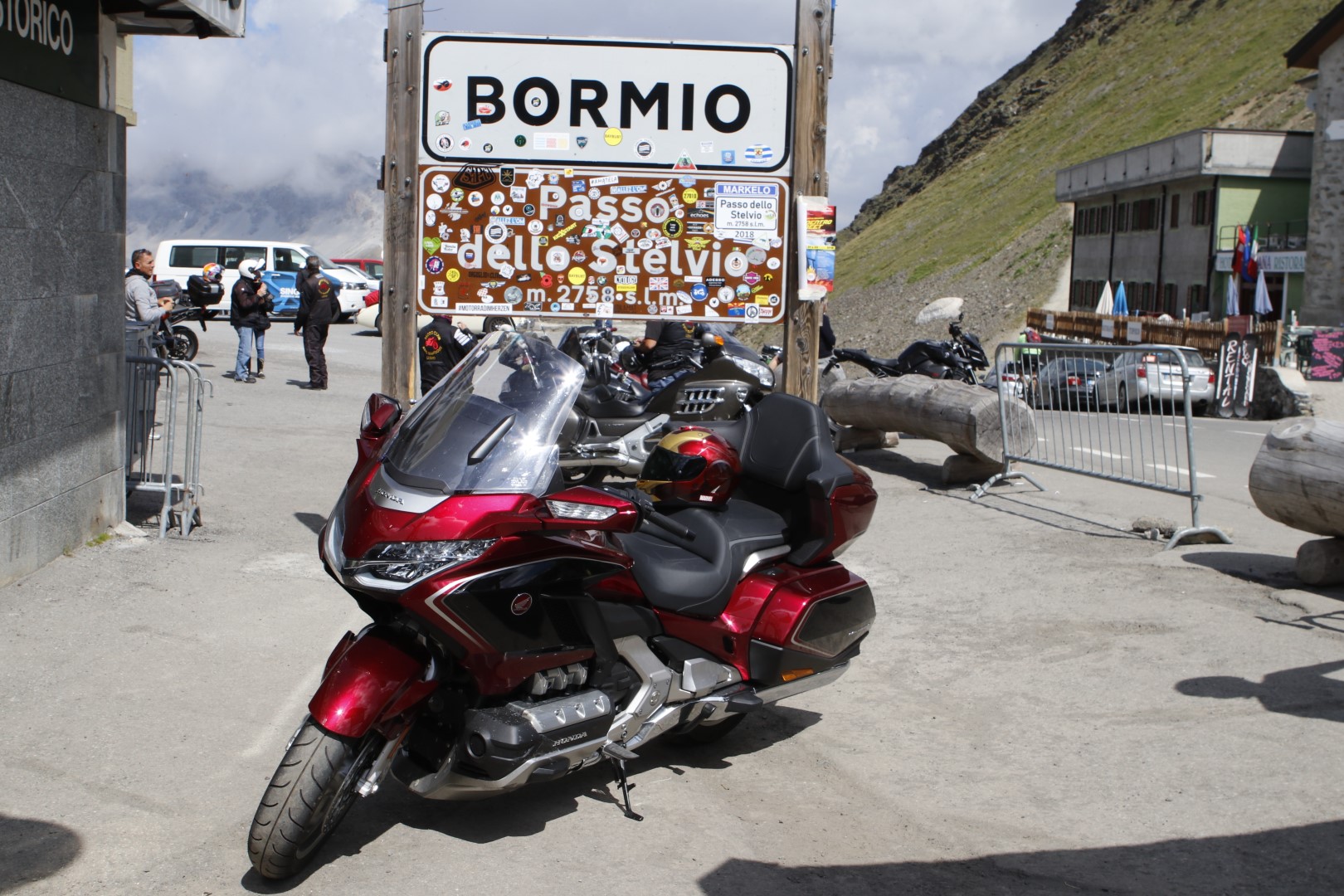 Desde Eslovenia hasta España en primera clase: Honda GL1800 Gold Wing Tour (DCT & Airbag)
