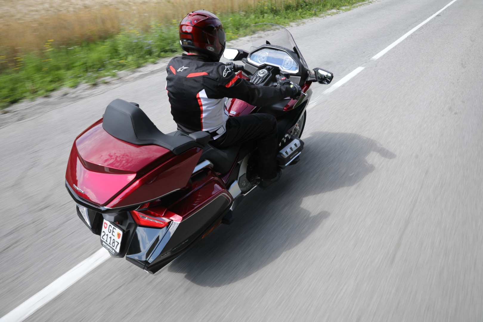 Desde Eslovenia hasta España en primera clase: Honda GL1800 Gold Wing Tour (DCT & Airbag)