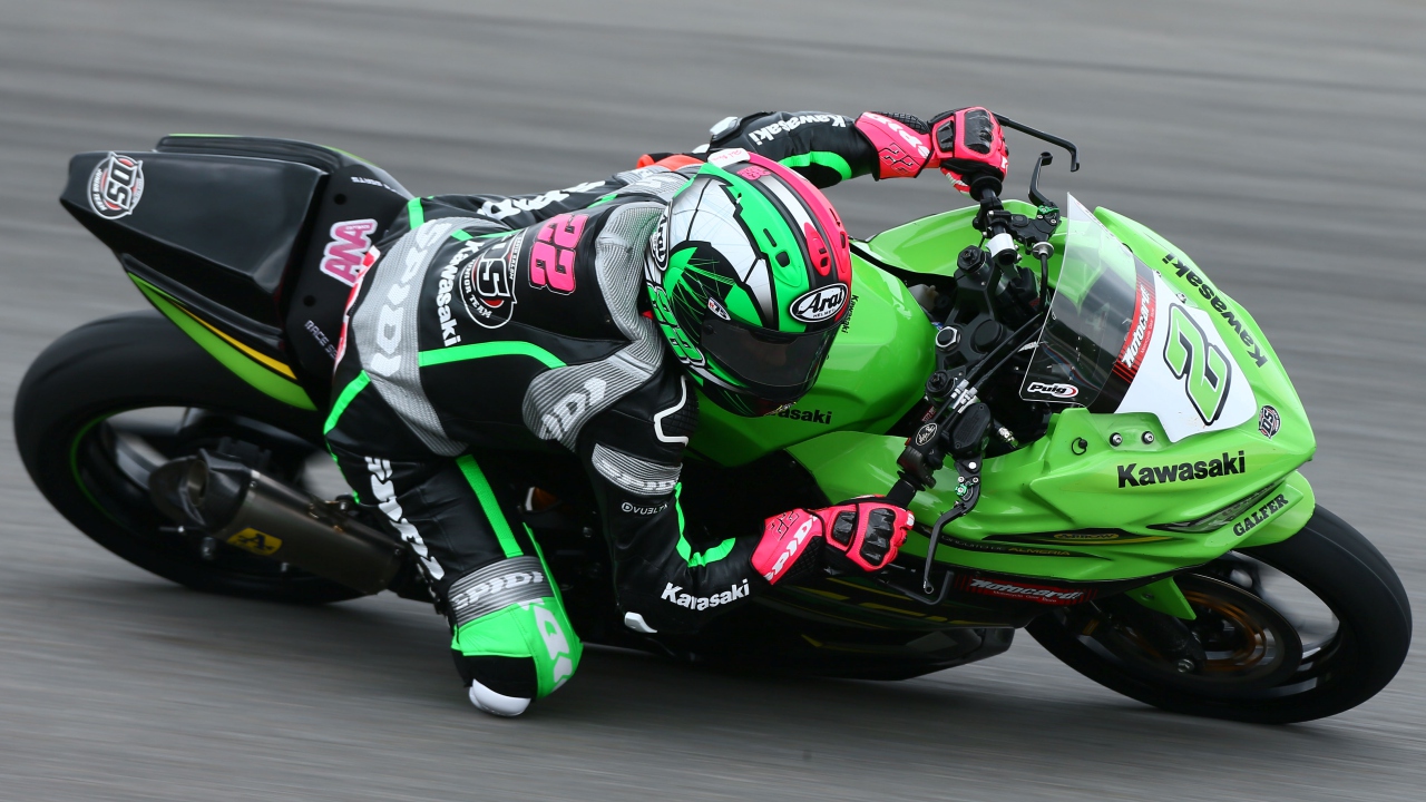 Ana Carrasco ficha por Provec Kawasaki y llevará el número 1 en Supersport 300 2019