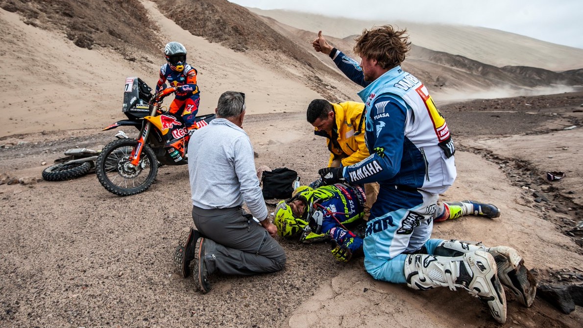 Dakar 2019: Pablo Quintanilla gana y es líder, Lorenzo Santolino abandona por una grave caída
