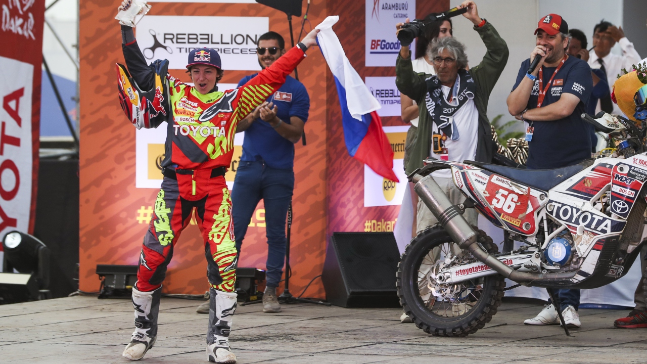 Dakar 2019: Novena inmaculada de Laia Sanz e hito histórico de Anastasiya Nifontova