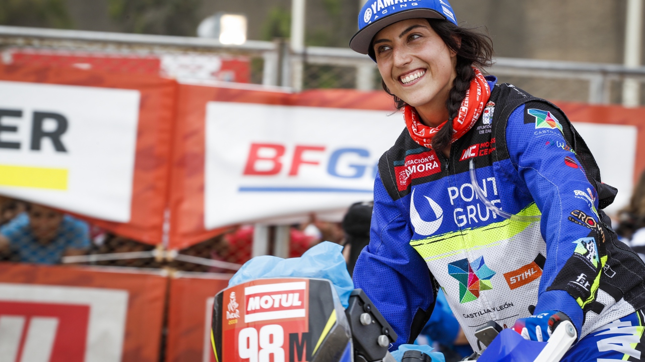 Dakar 2019: Novena inmaculada de Laia Sanz e hito histórico de Anastasiya Nifontova