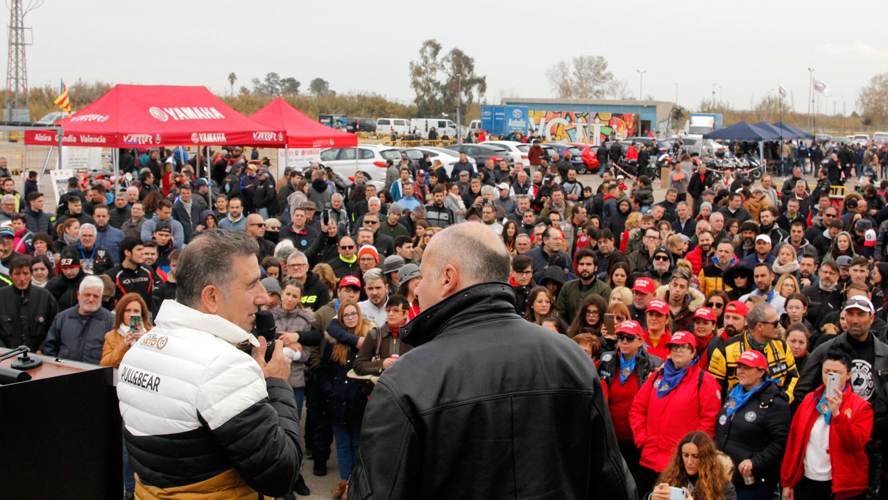 Homenaje motero de Alzira a Jorge Martínez Aspar