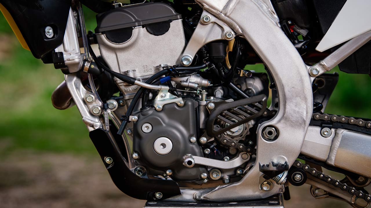 Suzuki RMZ 250 2019, fotos, ficha técnica y primeras impresiones