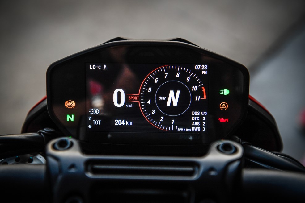 Ducati Hypermotard 950/Hypermotard 950 SP, prueba, ficha técnica y primeras impresiones 