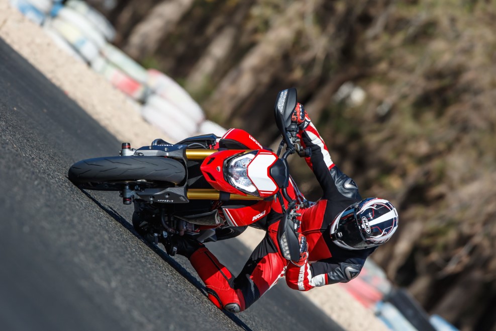 Ducati Hypermotard 950/Hypermotard 950 SP, prueba, ficha técnica y primeras impresiones 