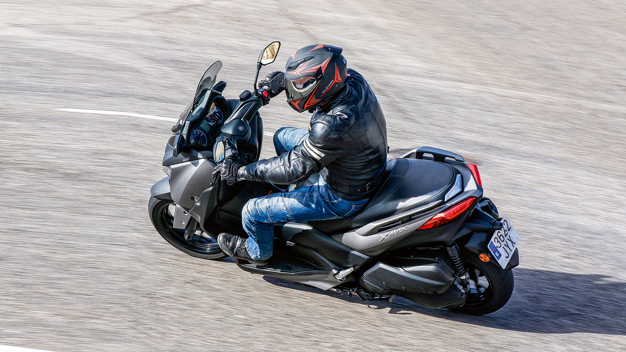 Comparativa Scooters 300, Honda Forza 300 vs Kymco Super Dink 350  vs SYM Cruisym 300i vs Yamaha XMAX 300
