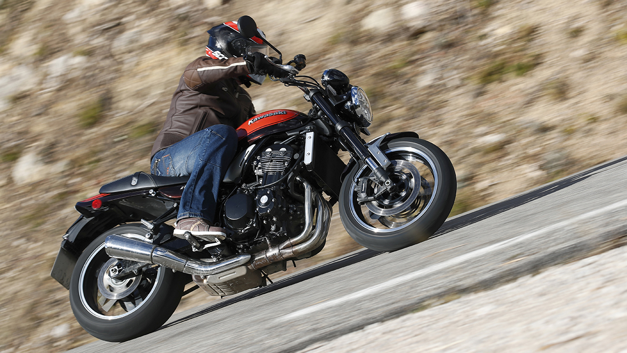 Comparativa Vintage: BMW R nineT, Kawasaki Z900RS