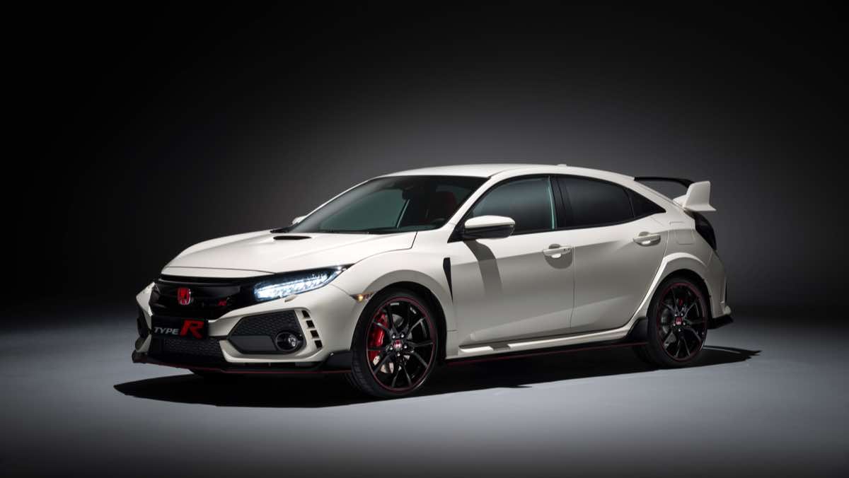 Prueba Honda Civic Type T vs CBR1000RR SP