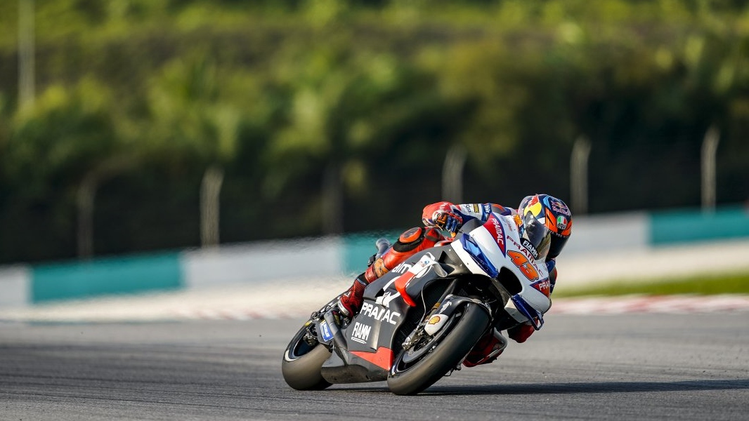 Danilo Petrucci tritura el crono y MotoGP 2019 empieza con póquer capicúa de Ducati