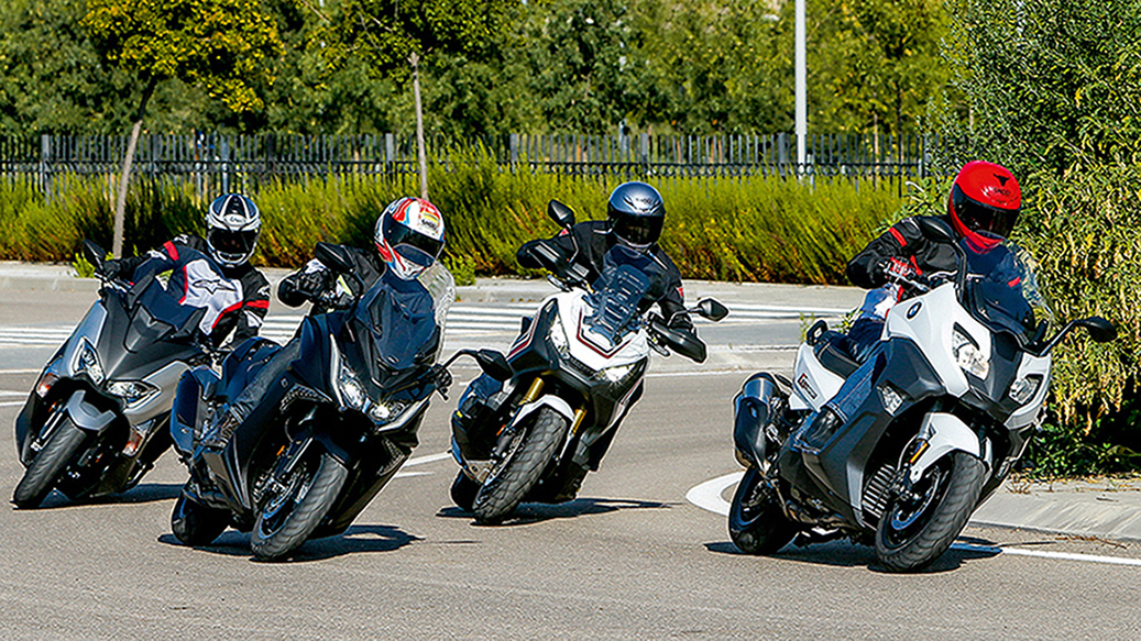 Comparativa Megascooter, BMW C 650 Sport vs Honda X-ADV vs KYMCO AK 550 vs Yamaha TMAX SX