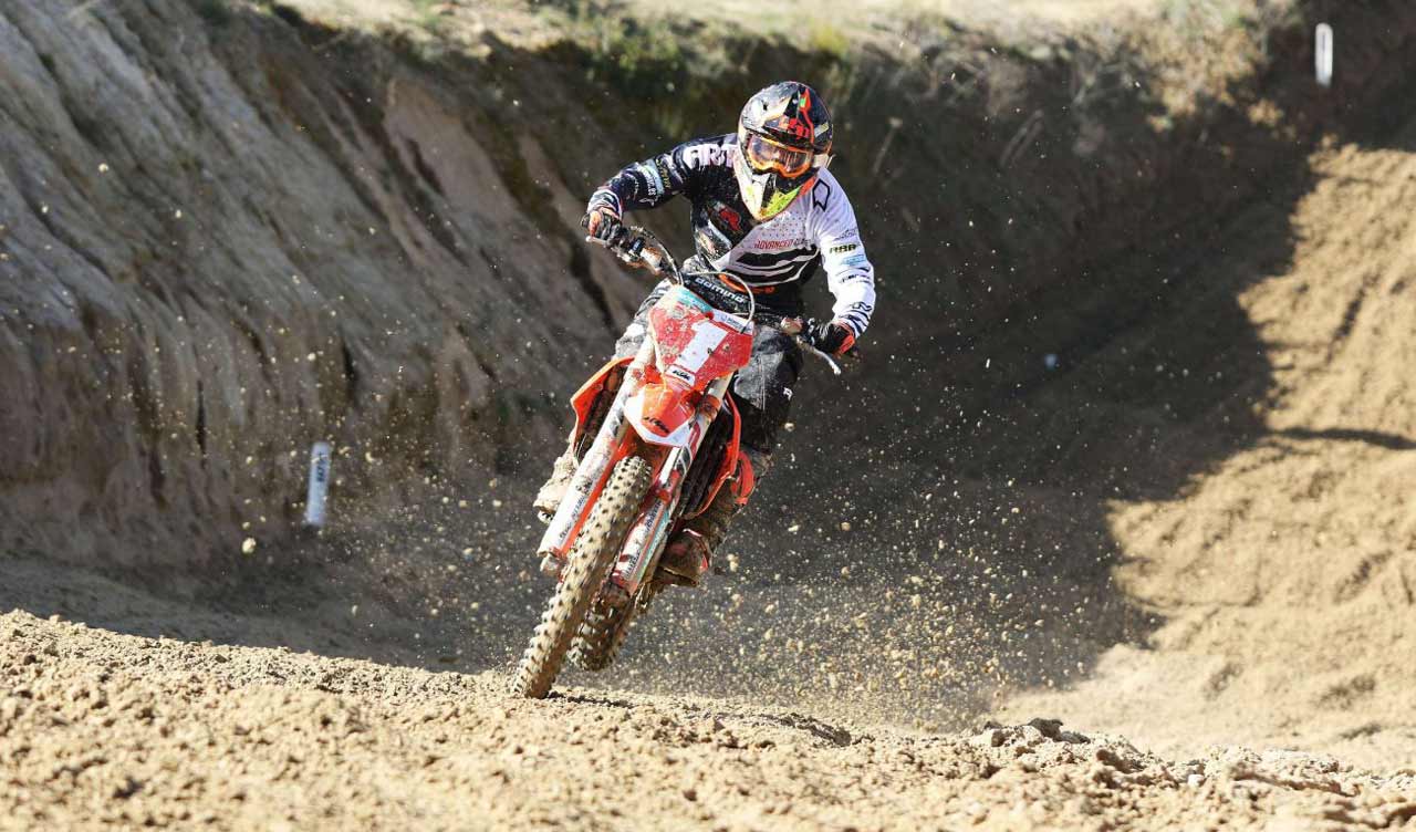 Ander Valentin e Iker Larrañaga se imponen en el Motocross de Talavera