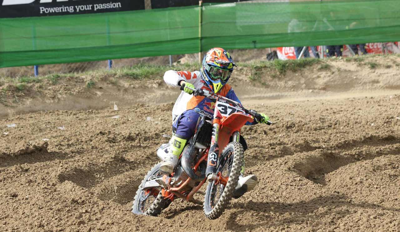 Ander Valentin e Iker Larrañaga se imponen en el Motocross de Talavera