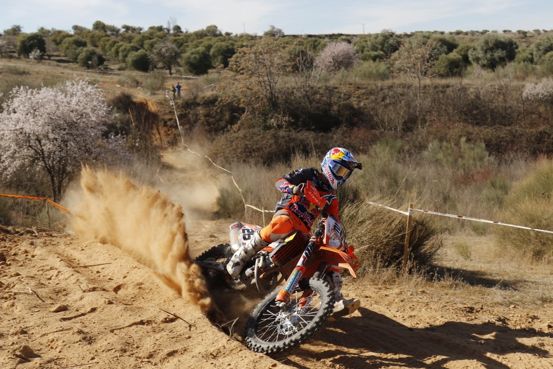 Josep García arrasa en el inicio del Campeonato de España de Enduro