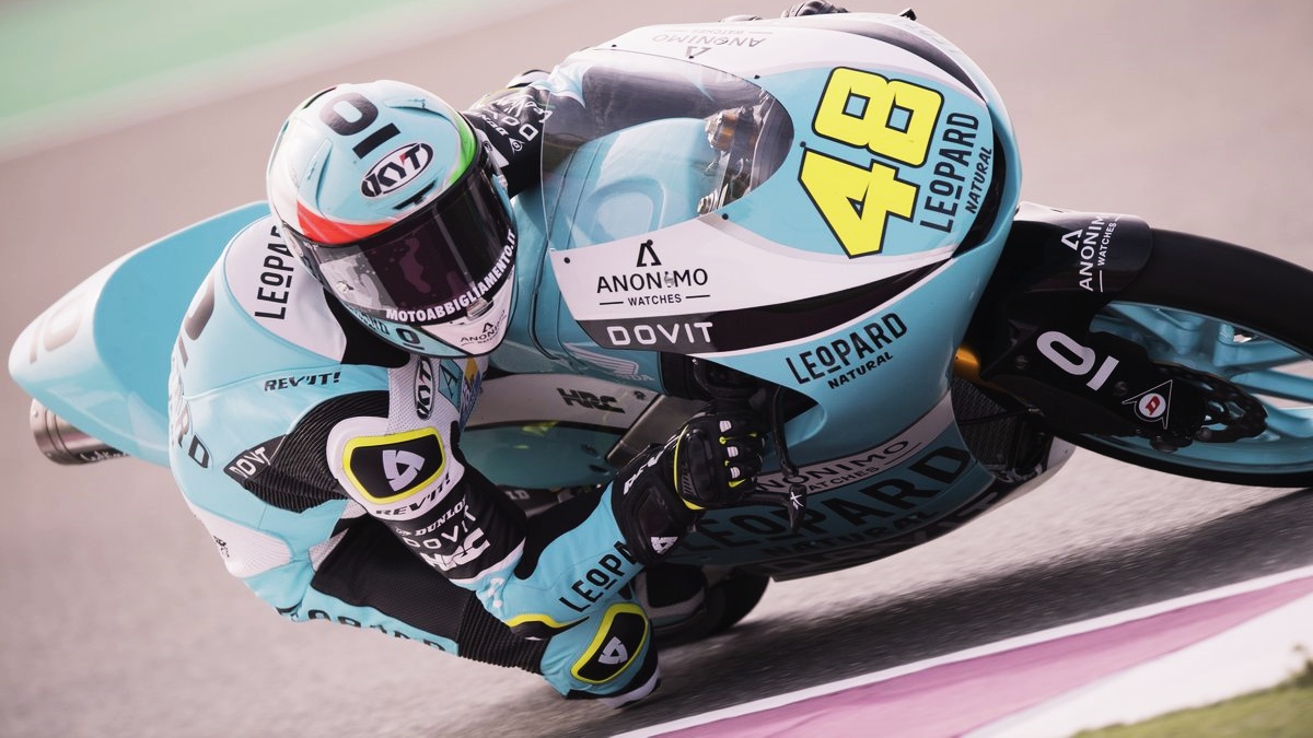 Arón Canet se hace con la pole de Moto3 en Qatar ante Lorenzo Dalla Porta