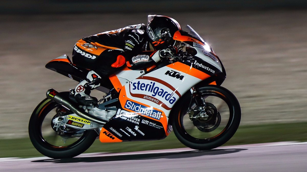 Kaito Toba logra una victoria histórica en Moto3 y Arón Canet sube al podio en Qatar