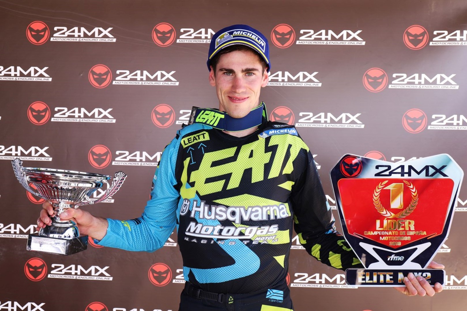 Carlos Campano y Simeó Ubach arrasan en el Motocross de Malpartida