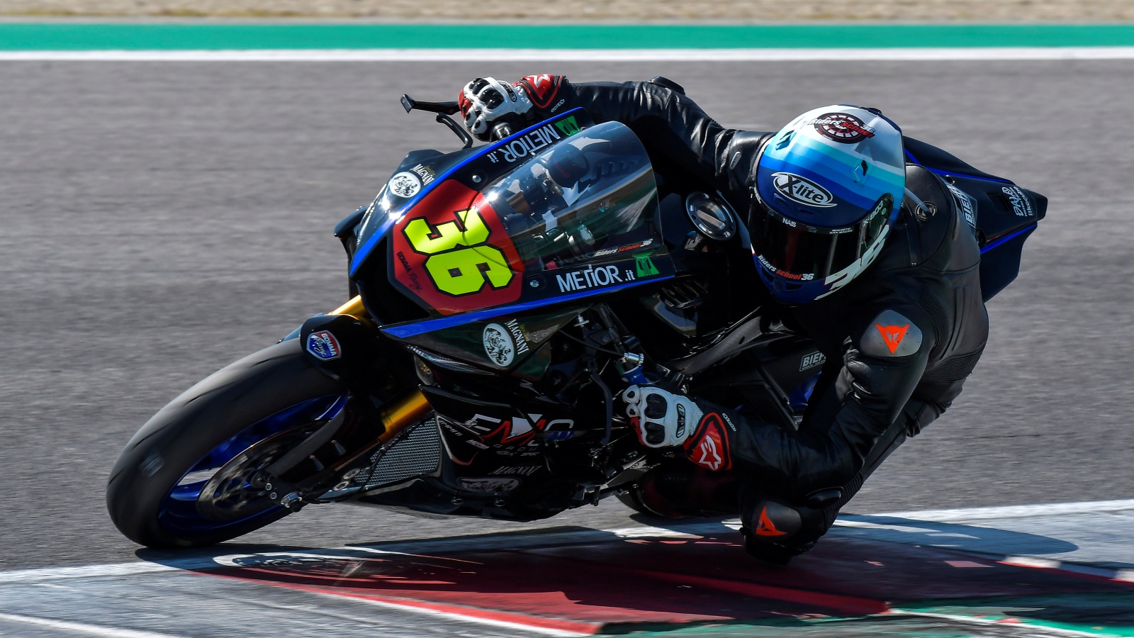 NoTodoMotoGP: Michele Pirro arrasa con Adrián Carrasco y Marc Luna en el podio