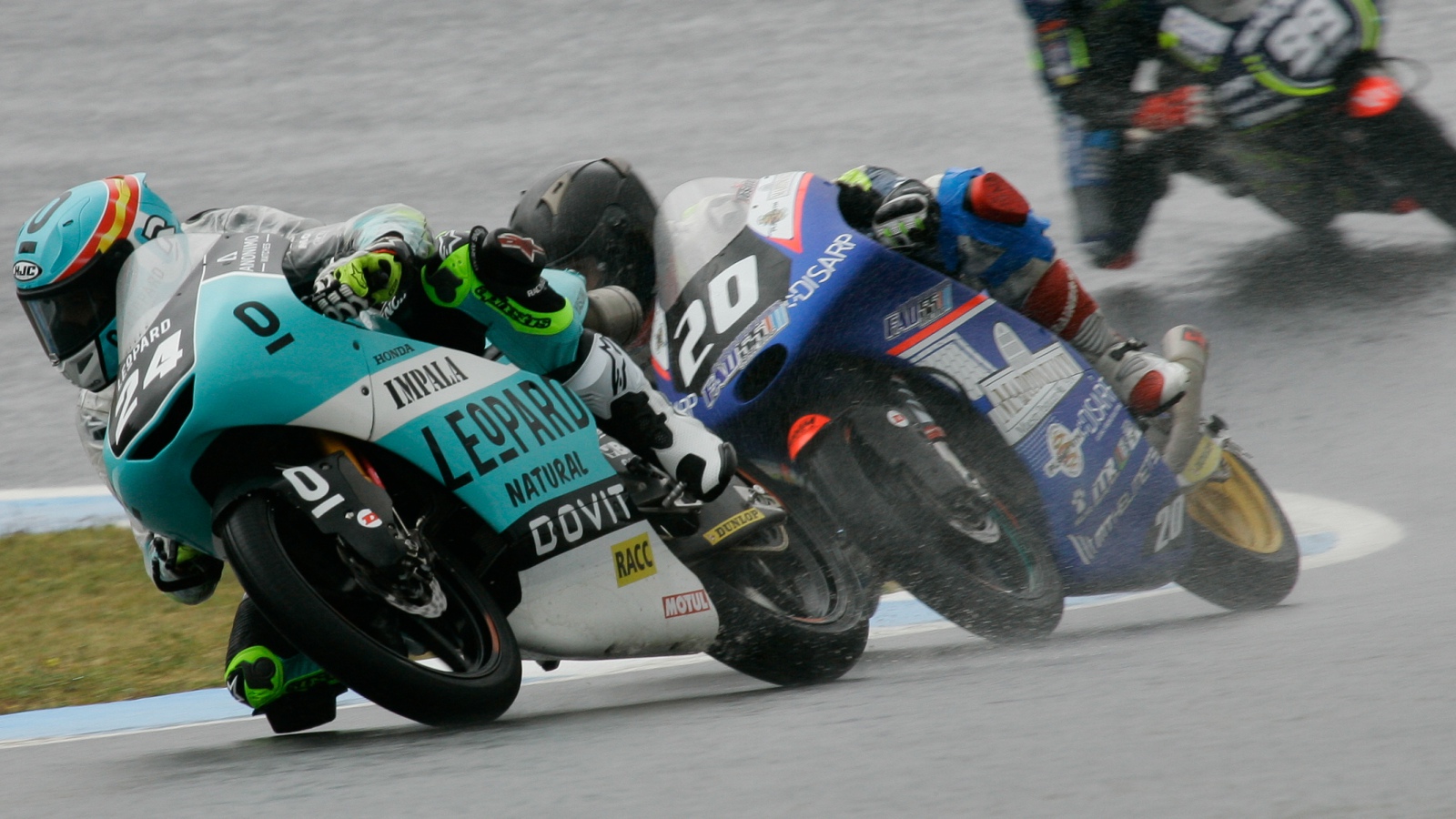 Barry Baltus logra su primer triunfo en Moto3 ante Xavi Artigas y mantiene su idilio con Estoril