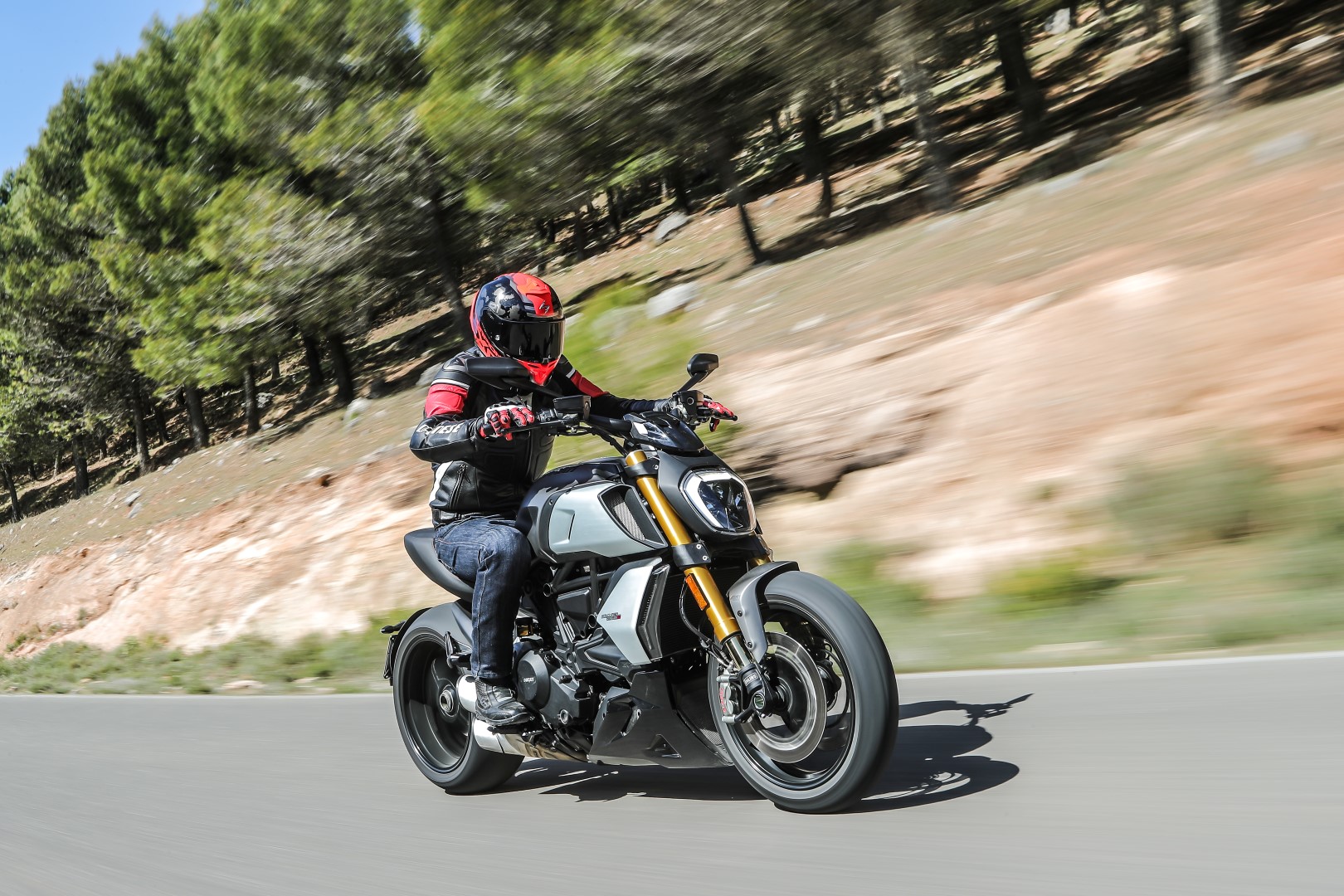 MOTOCICLISMO 2575, contenidos y sumario de la revista