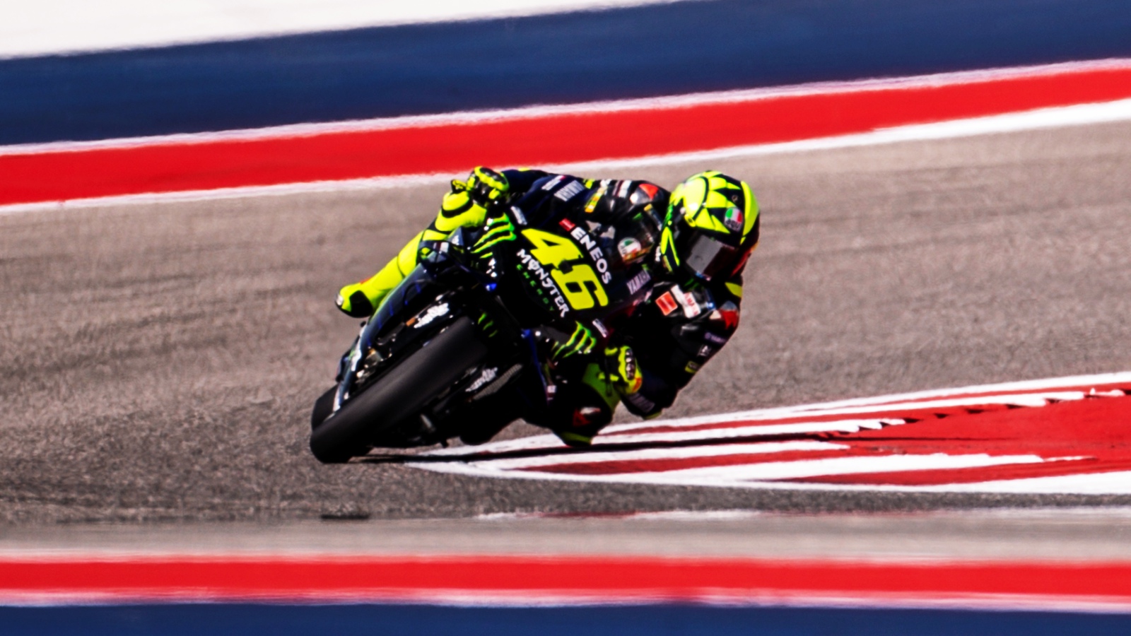 Álex Rins bate a Valentino Rossi en Austin y se estrena como ganador en MotoGP