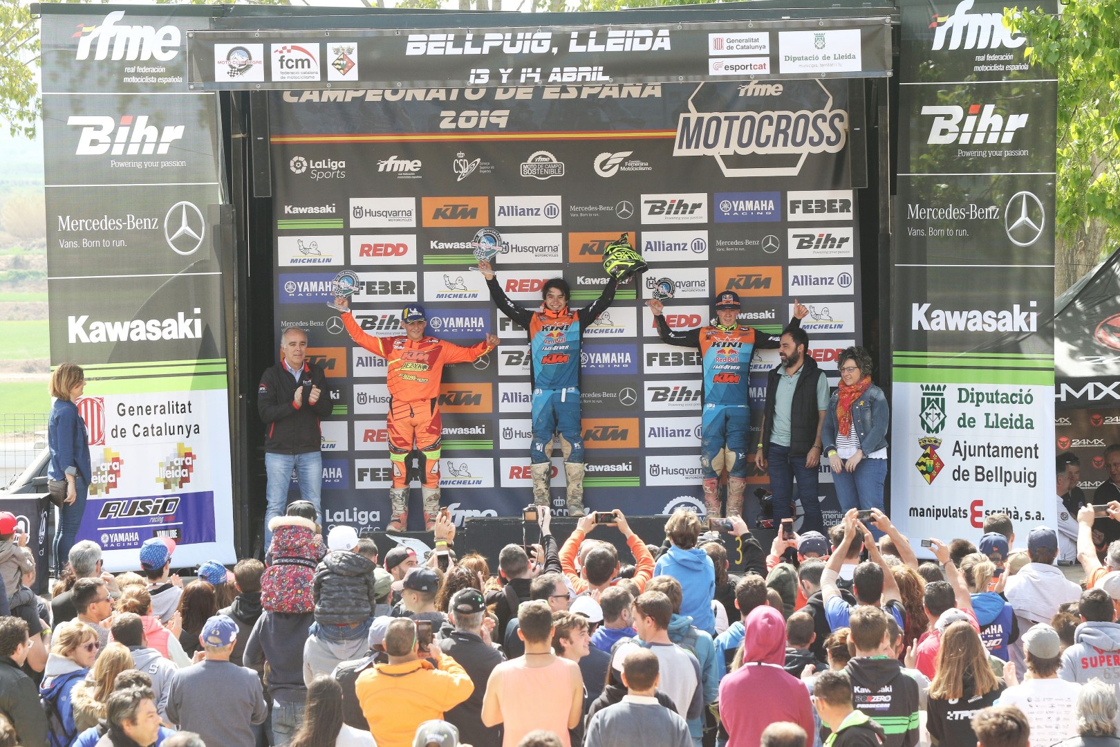 Dobletes de Ander Valentin e Iker Larrañaga en el MX de Bellpuig