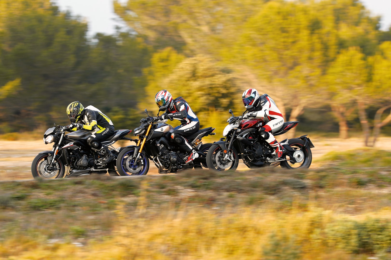 Comparativa tricilíndricas de lujo: MV AGUSTA BRUTALE 800 RR, TRIUMPH STREET TRIPLE RS, YAMAHA MT-09 SP